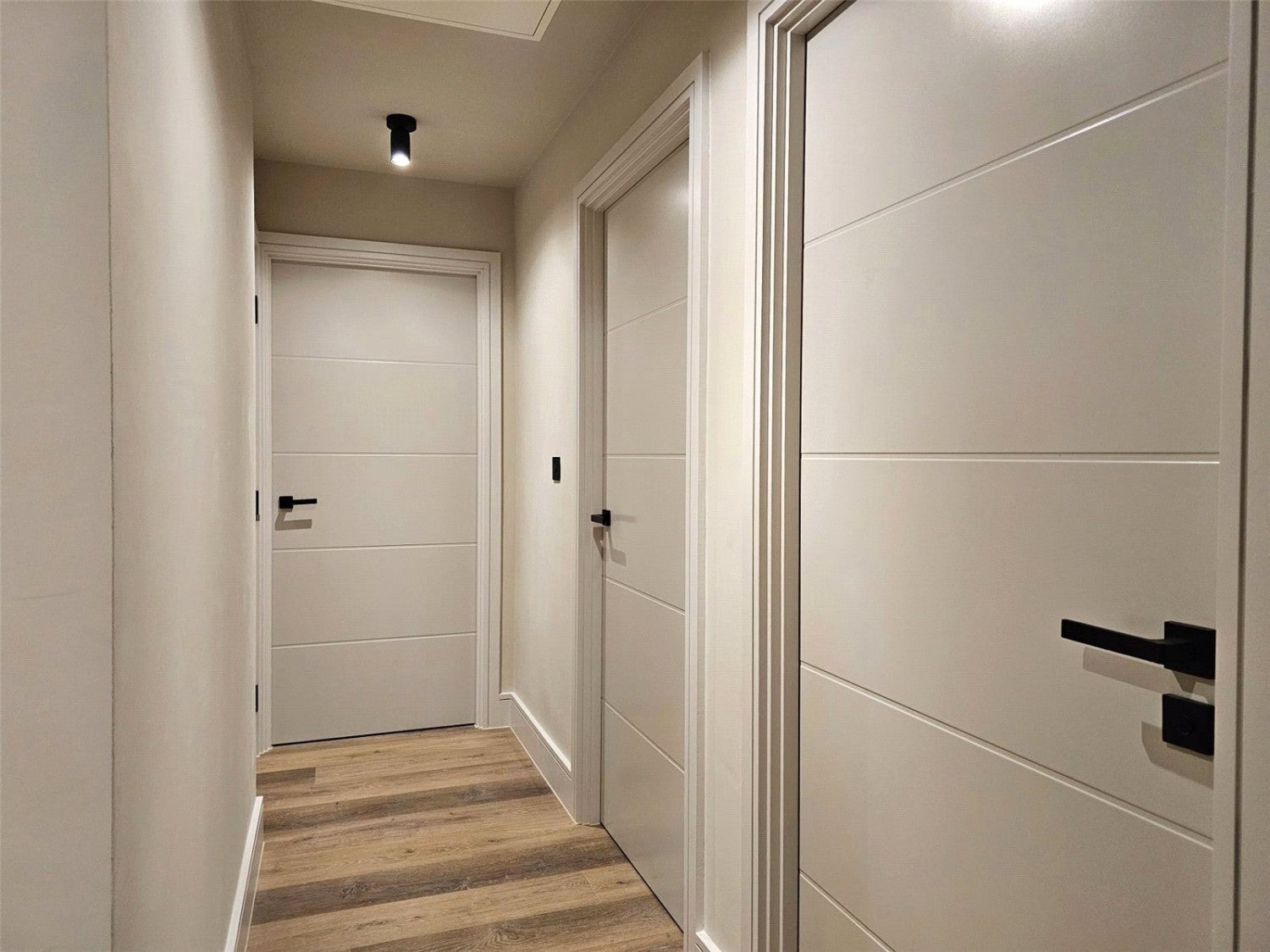 Flat Slaney Road in Greater London