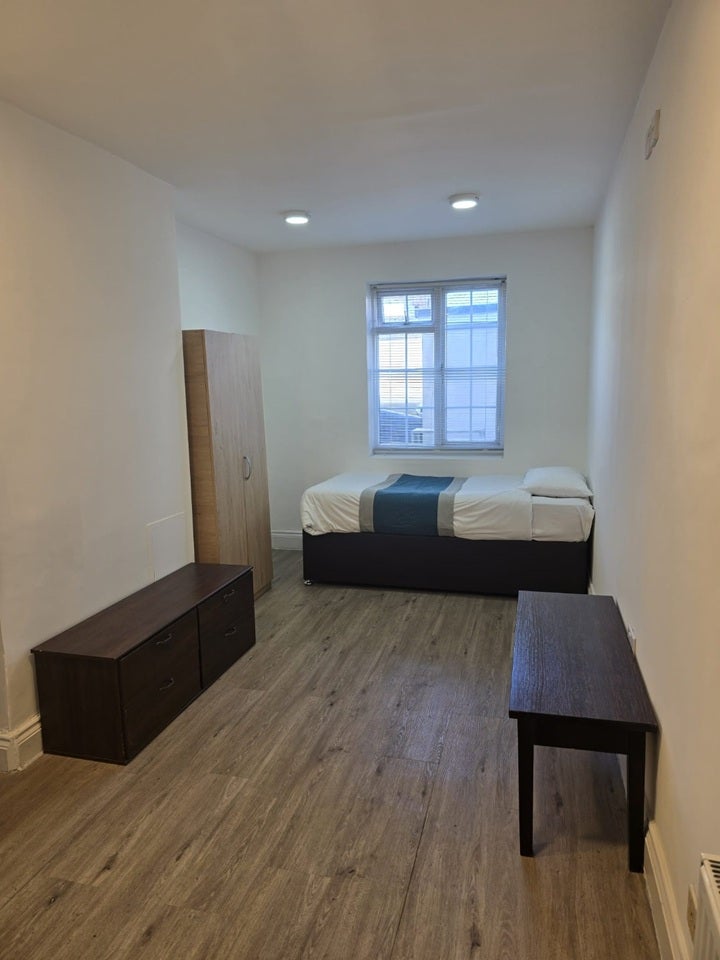 Flat Golders Gardens in Greater London