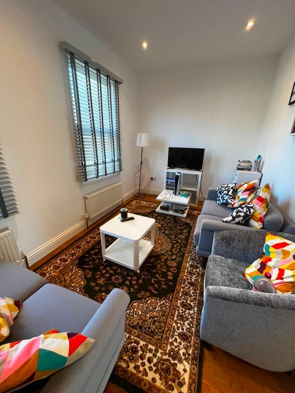 Room Wandsworth Bridge Road in Greater London