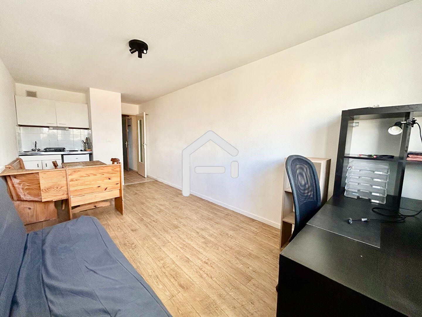 Flat Place des Pradettes in Toulouse