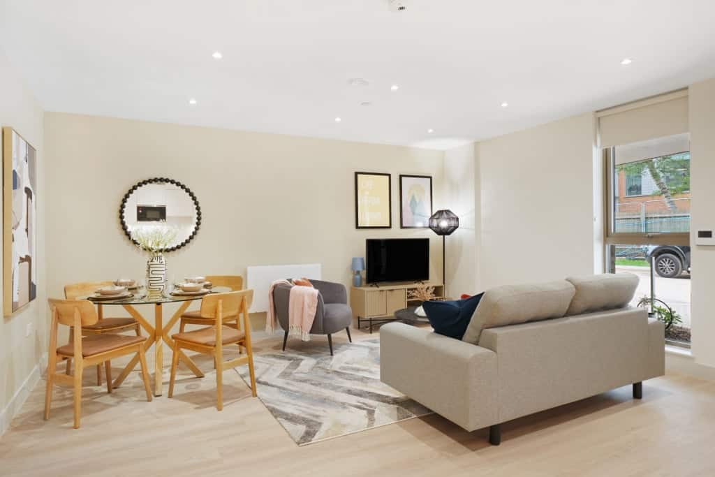 Flat Randalls Way in Mole Valley