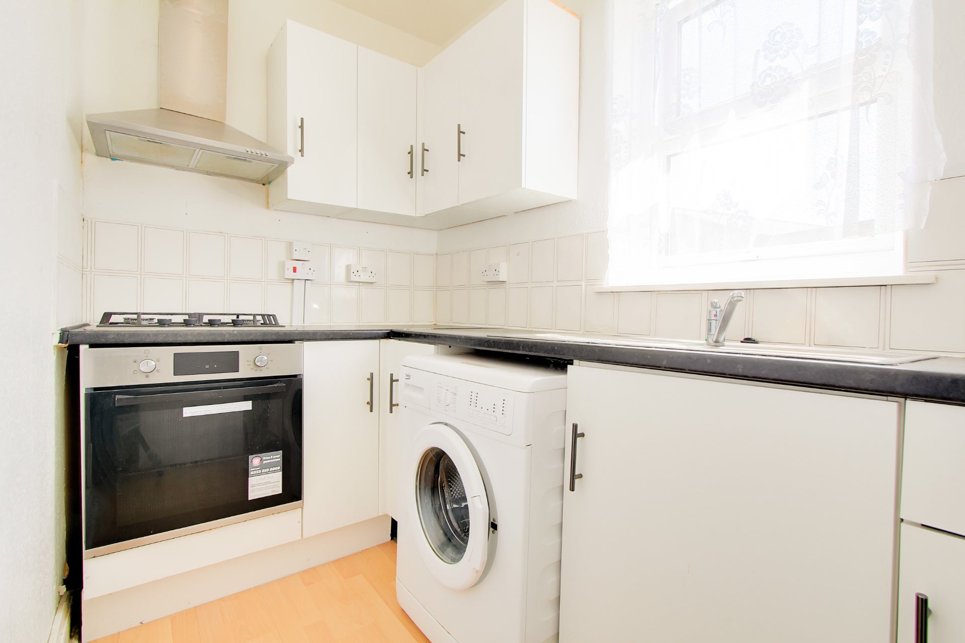 Flat Neville Road in London