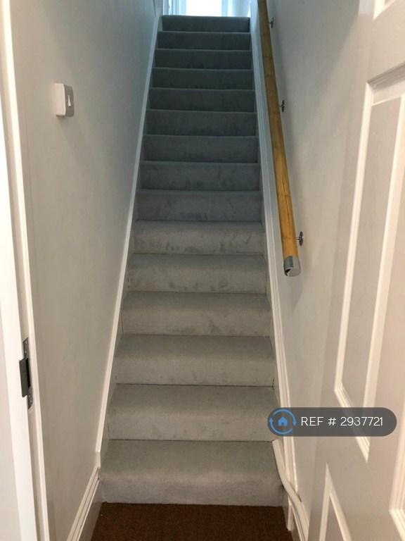 Flat Valencia Road in Worthing