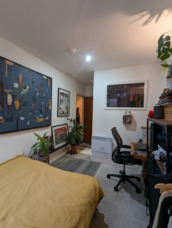 Room Isaac Way in Manchester