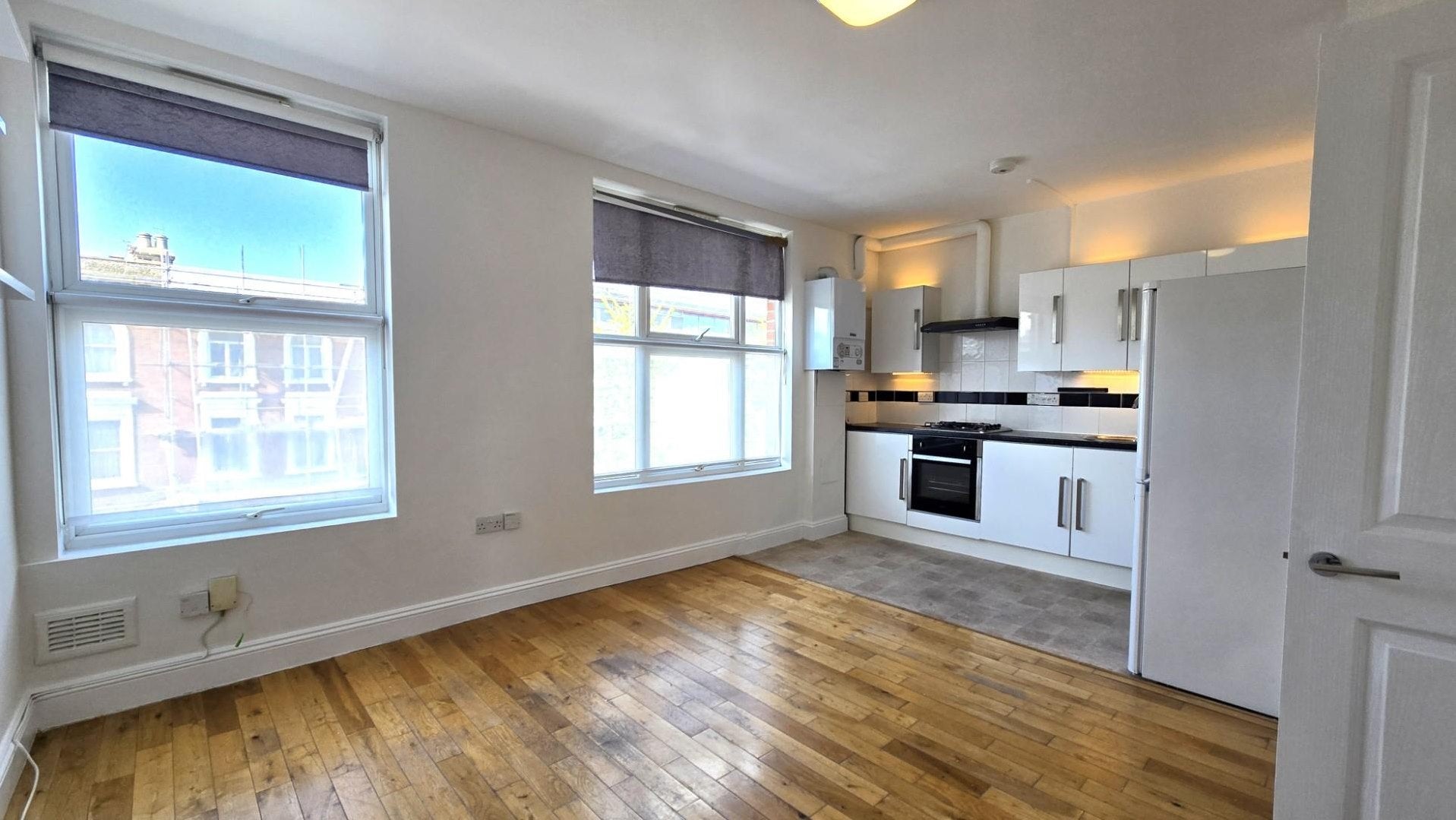 Flat Blackstock Road in Greater London