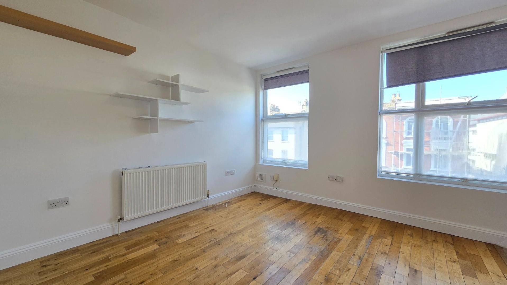 Flat Blackstock Road in Greater London