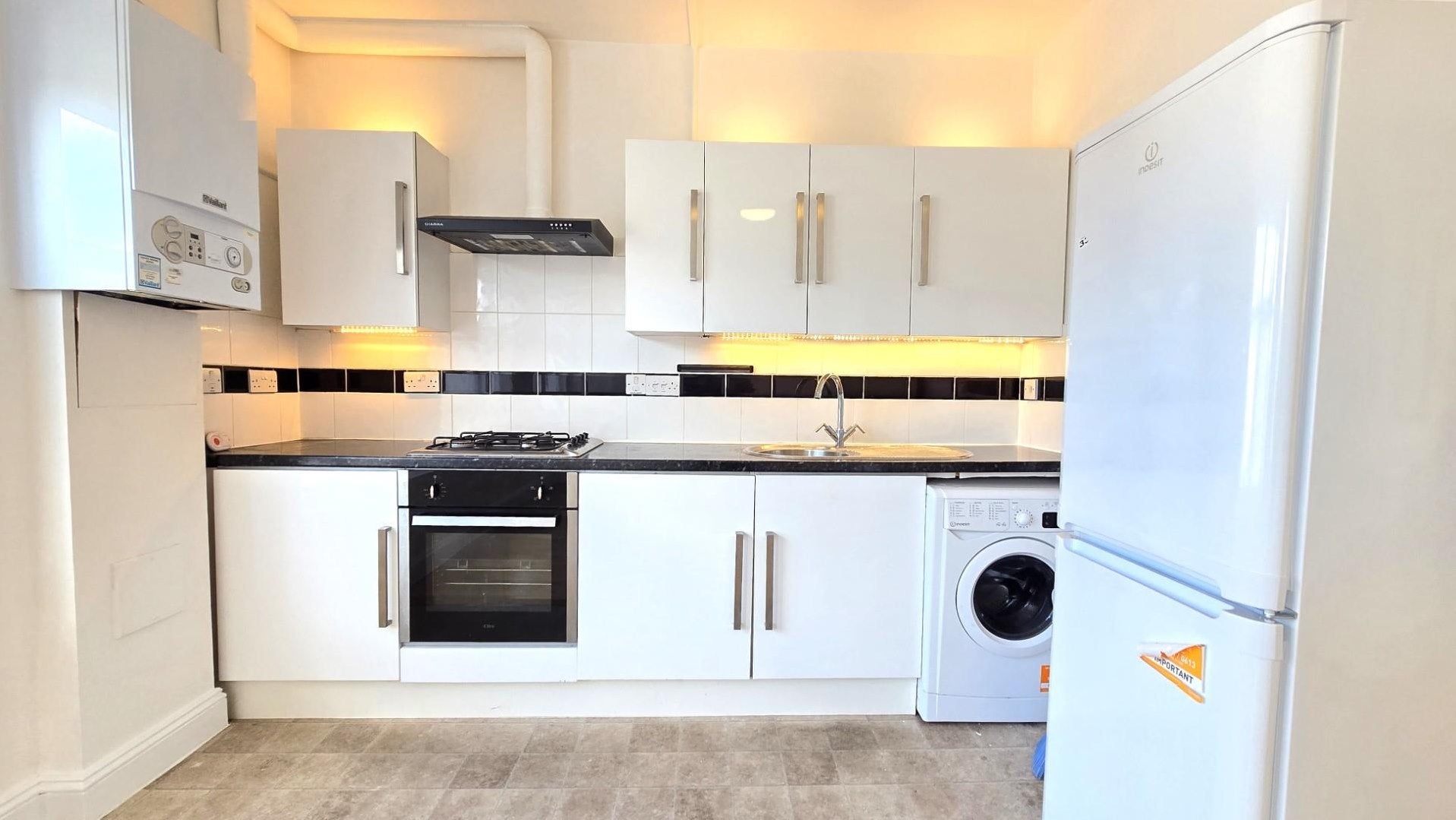 Flat Blackstock Road in Greater London