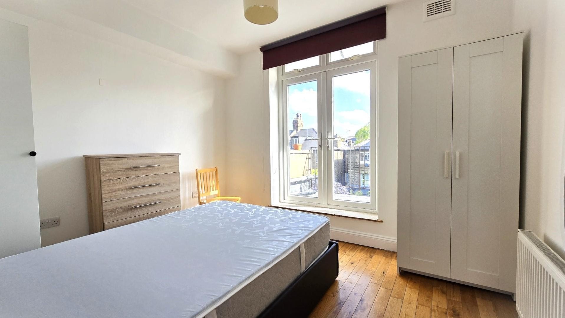 Flat Blackstock Road in Greater London
