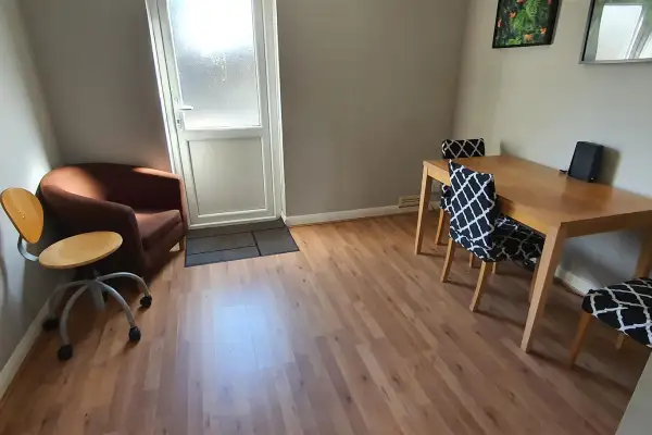 Room Nightingale Lane in Wellingborough
