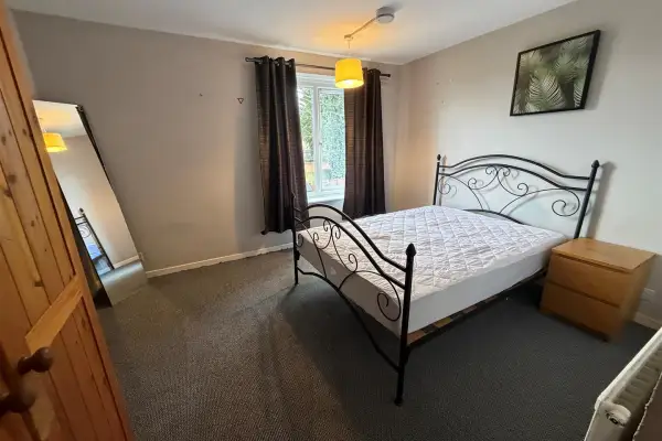 Room Nightingale Lane in Wellingborough