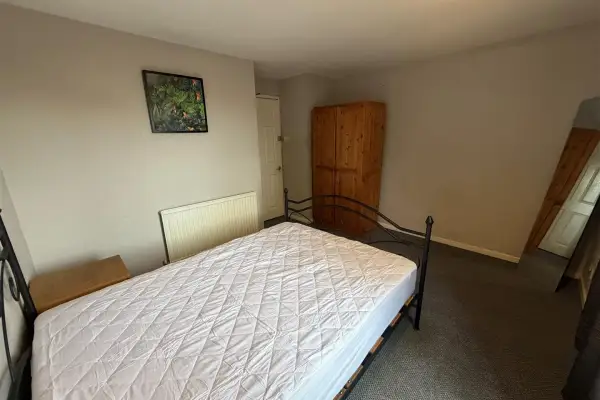 Room Nightingale Lane in Wellingborough