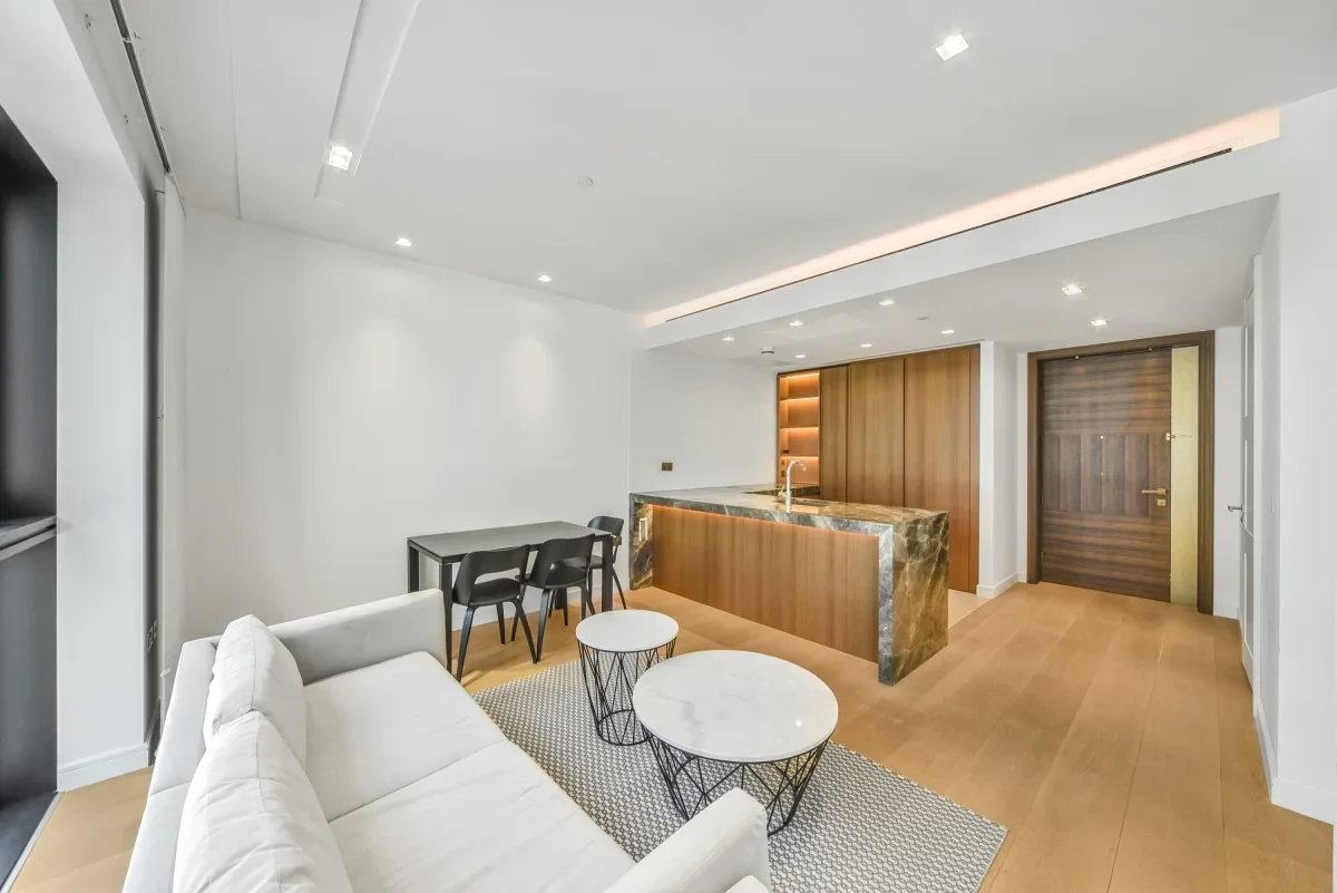 Flat Portugal Street in City of Westminster