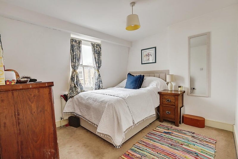 House Chesson Road in Greater London