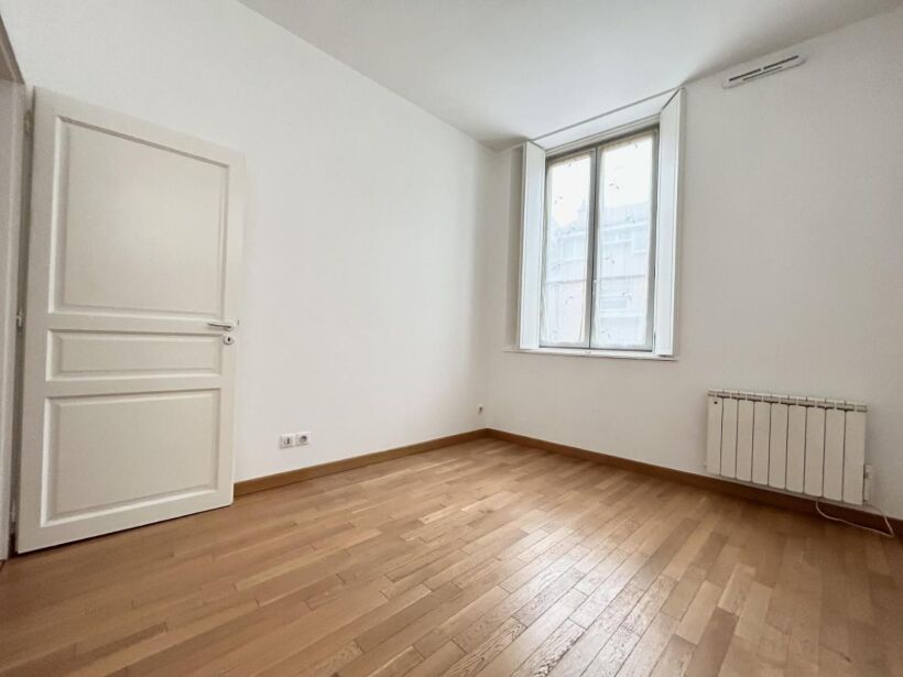 Appartement Place Drouet d'Erlon à Reims