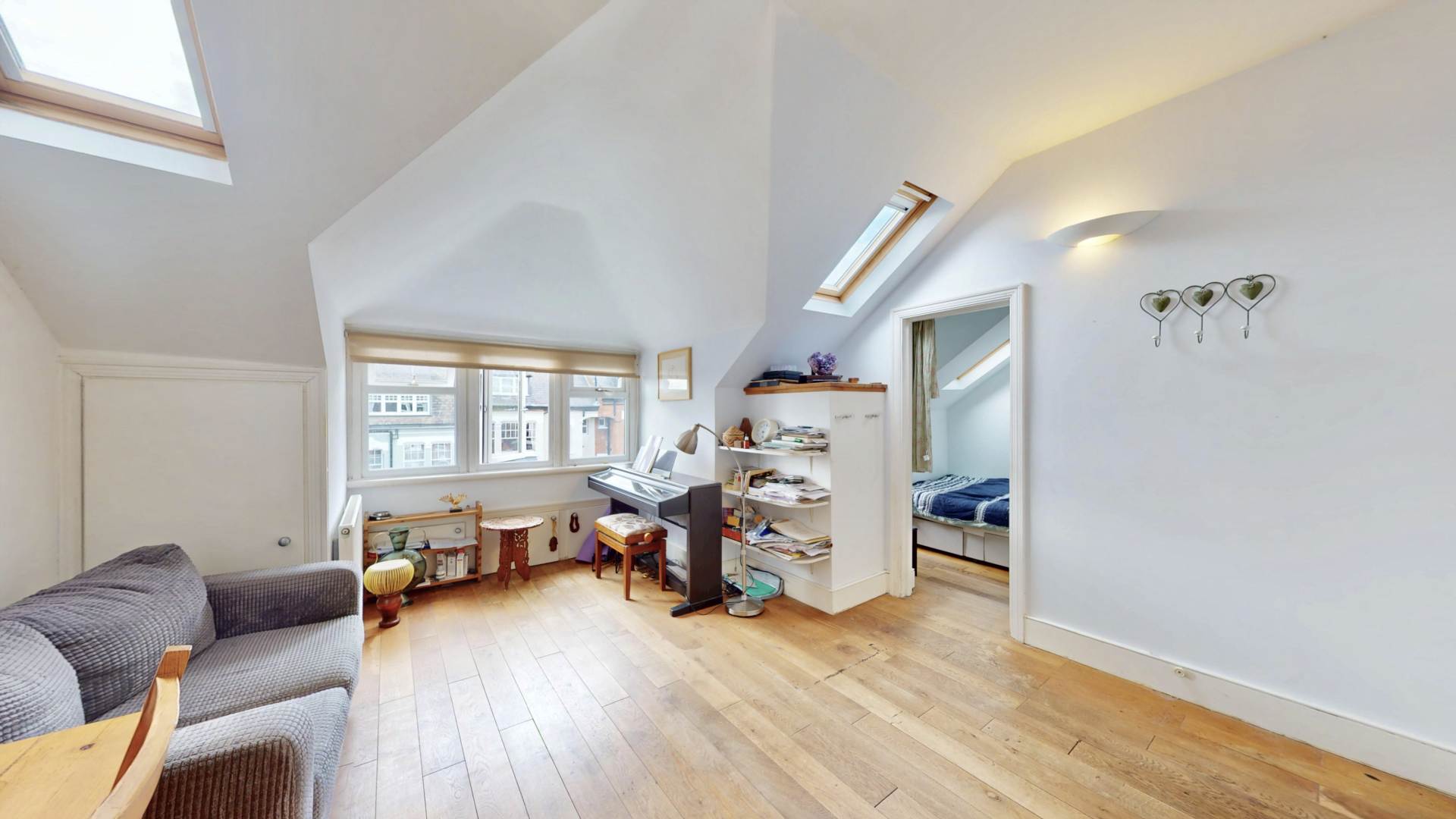 Flat Church Crescent in Greater London