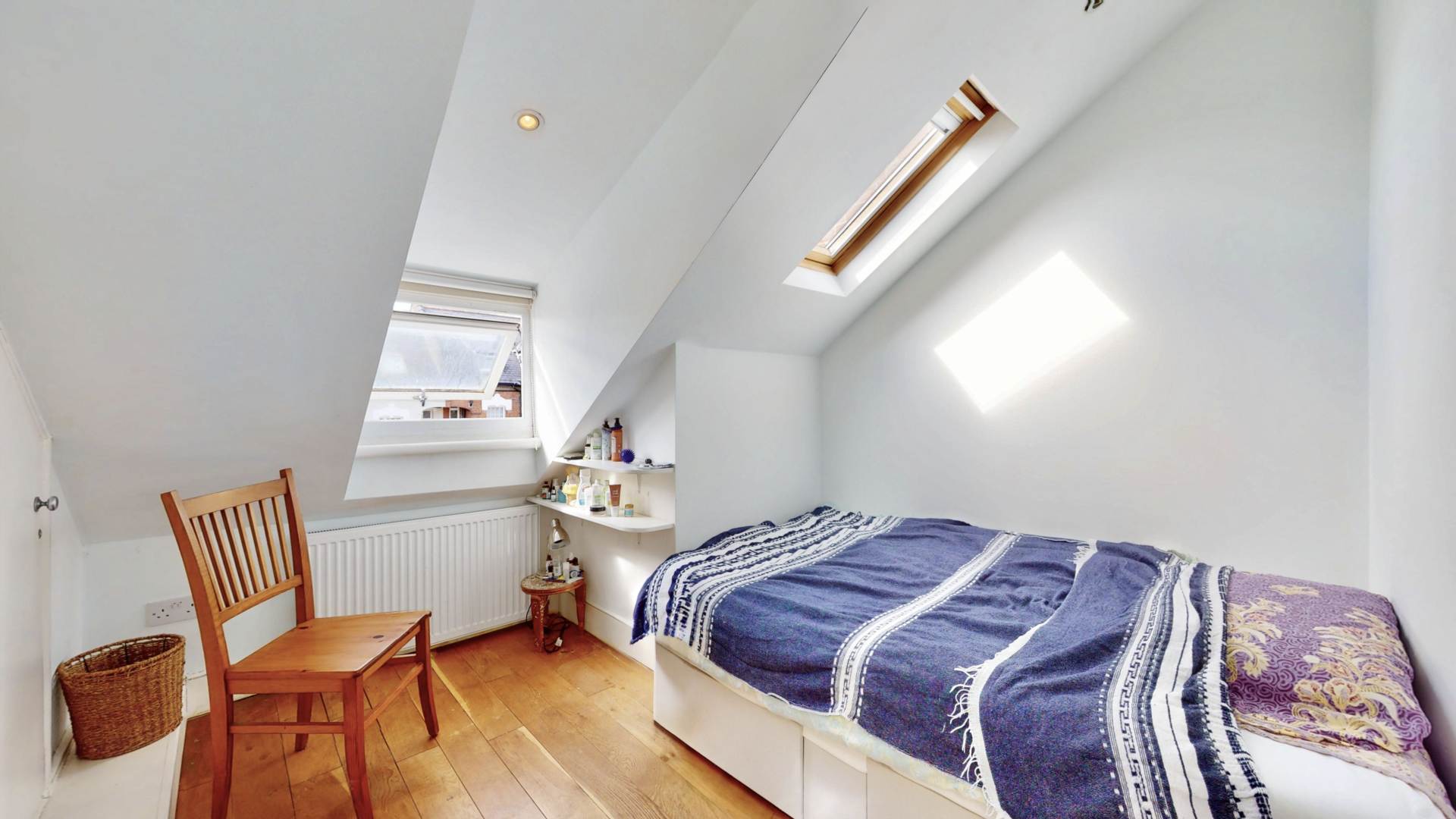Flat Church Crescent in Greater London
