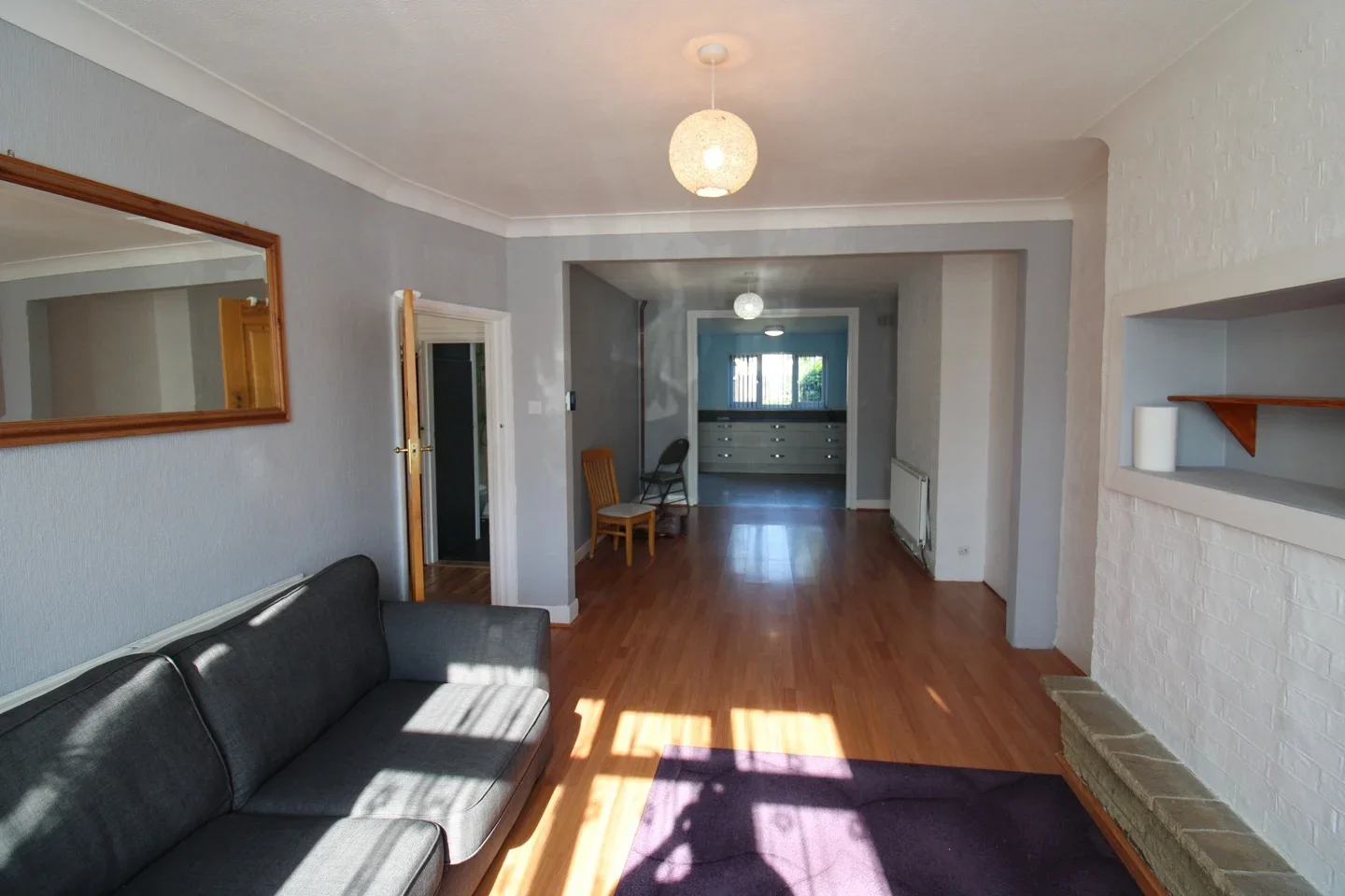 House Heston Avenue in Greater London
