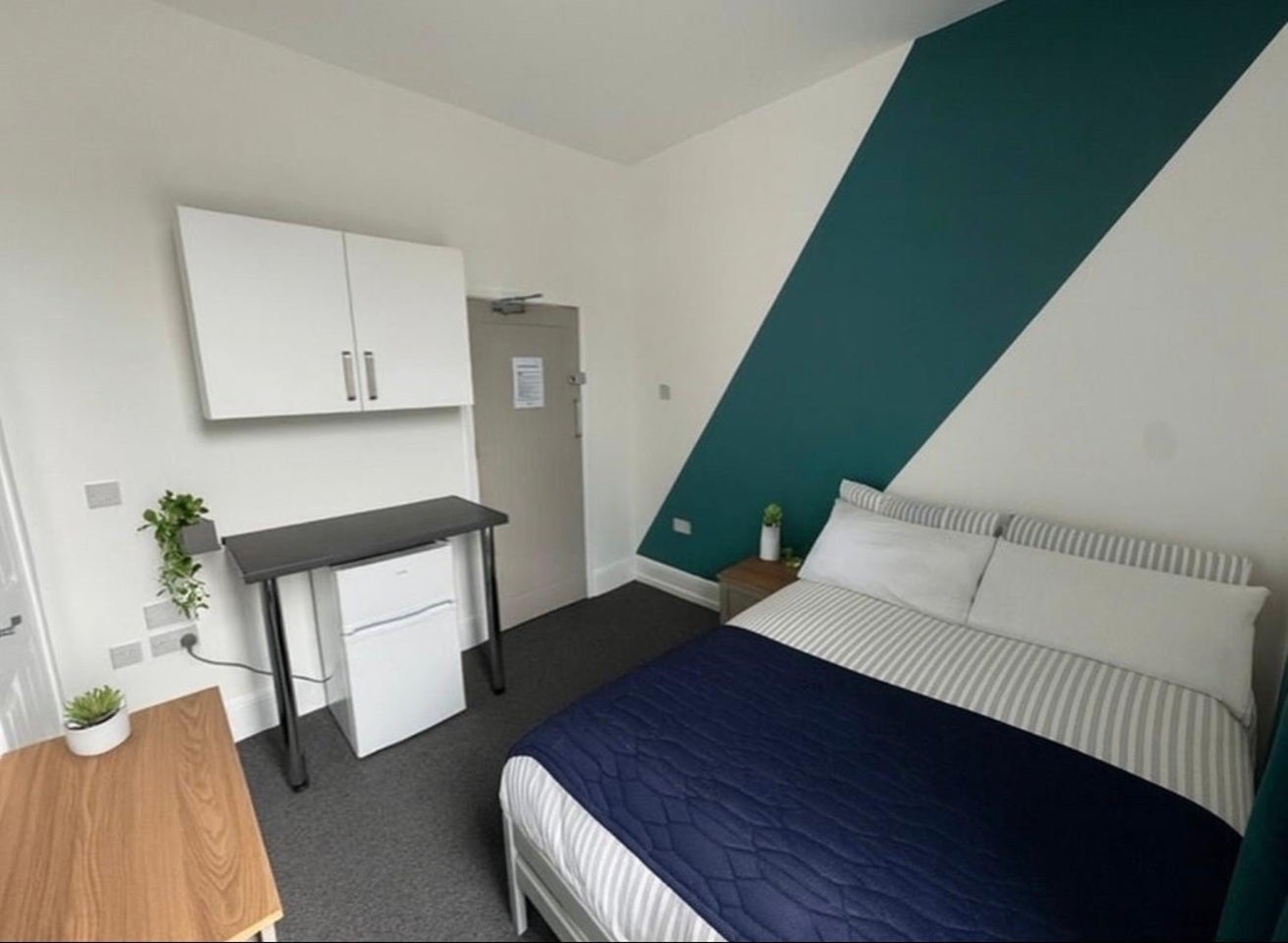 Room Tettenhall Road in Wolverhampton