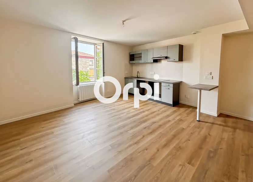 Flat Route de Coise in Saint-Symphorien-sur-Coise