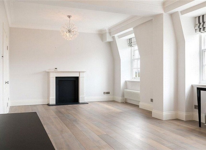 Flat Onslow Square in Greater London