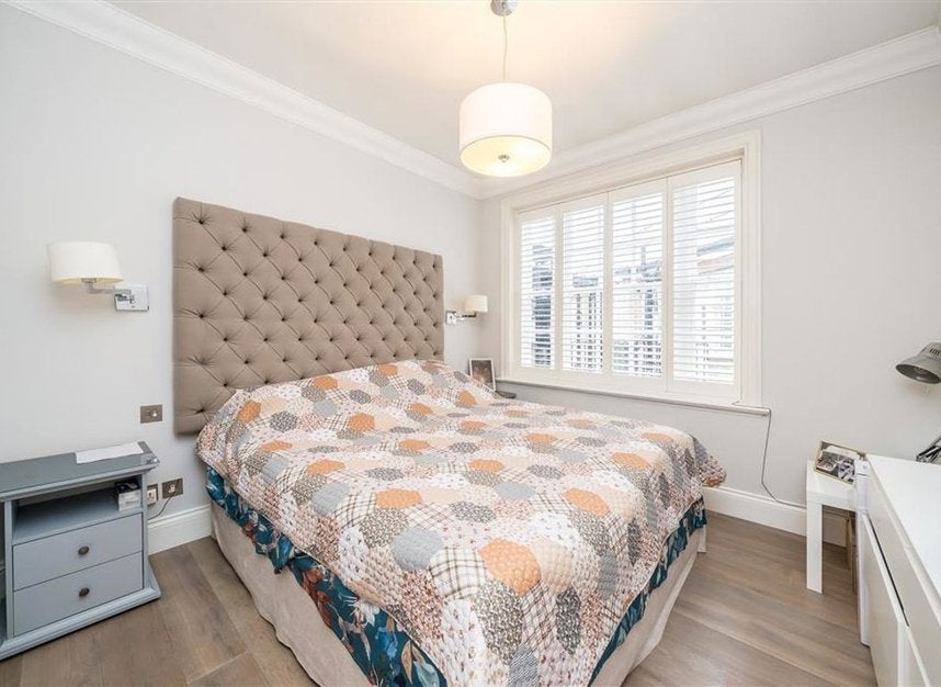 Flat Onslow Square in Greater London