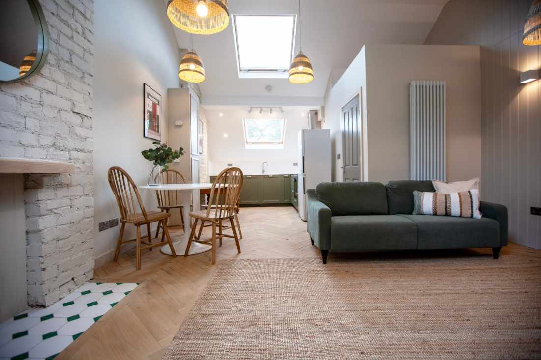 Flat Beaufort Avenue in Sale