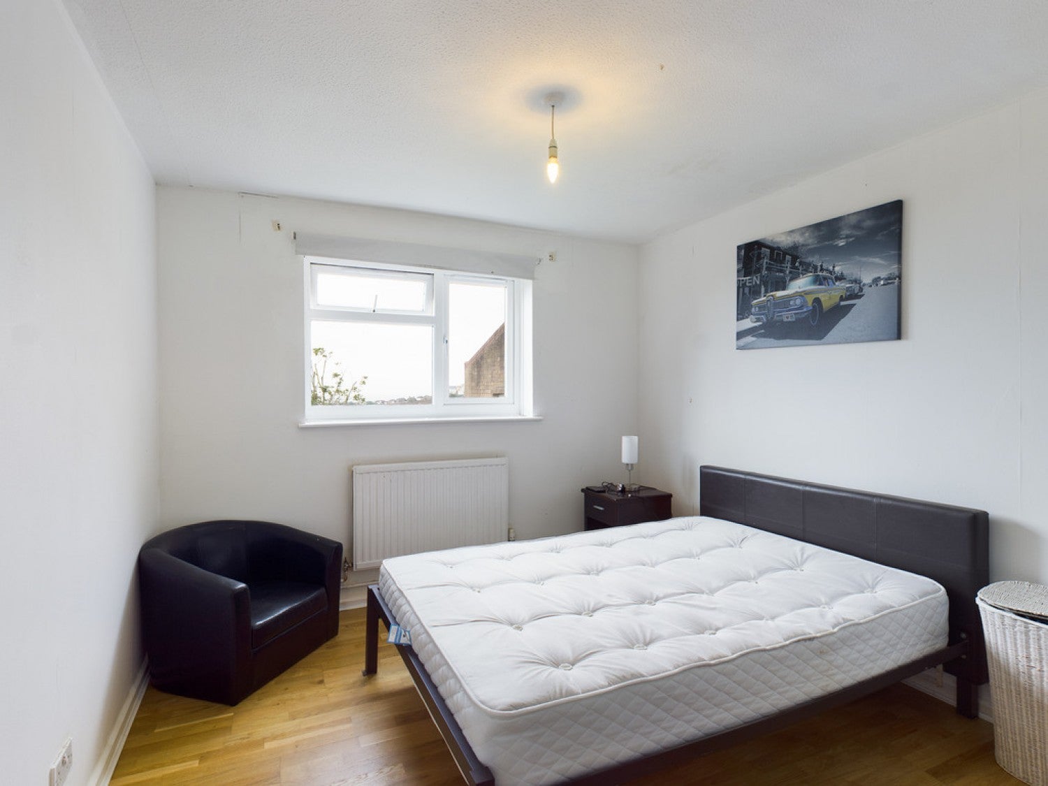 Flat Nuthurst Close in Brighton