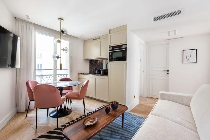Appartement Place Gustave Toudouze à Paris