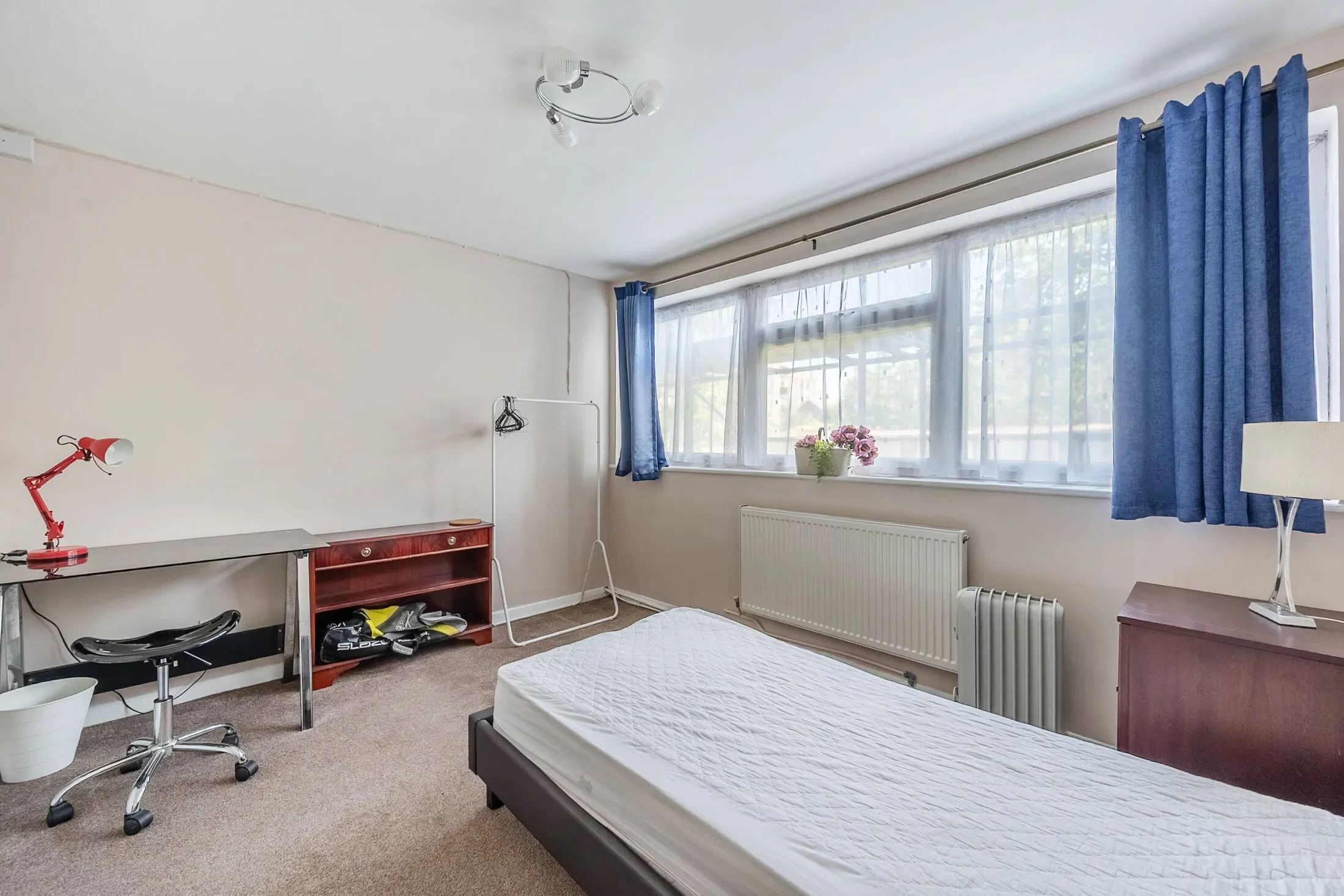 Flat St John's Road in Greater London