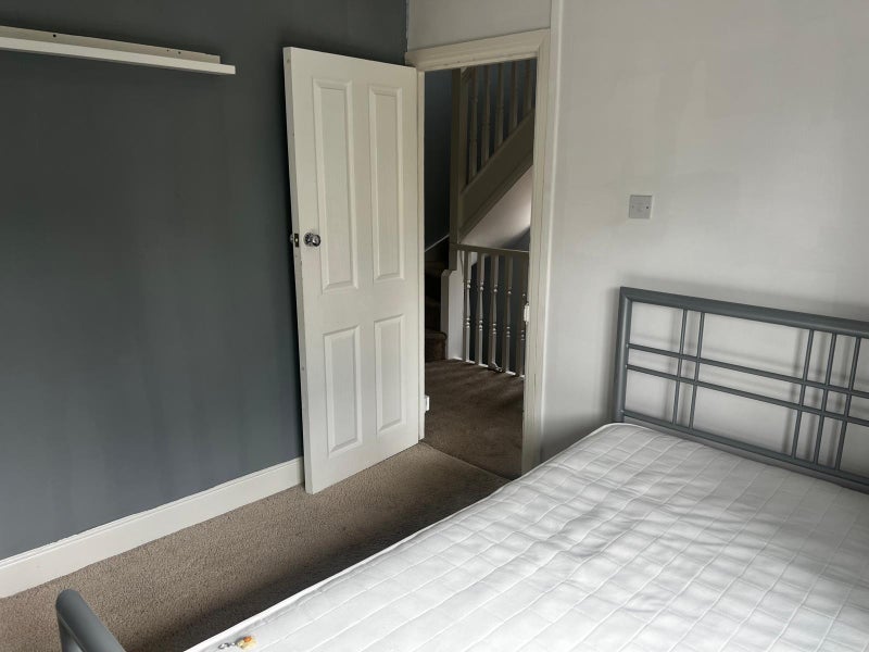 Room Springfield Park Road in Chelmsford