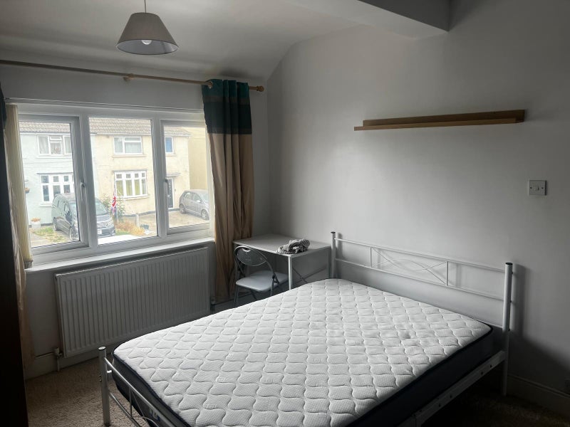 Room Springfield Park Road in Chelmsford