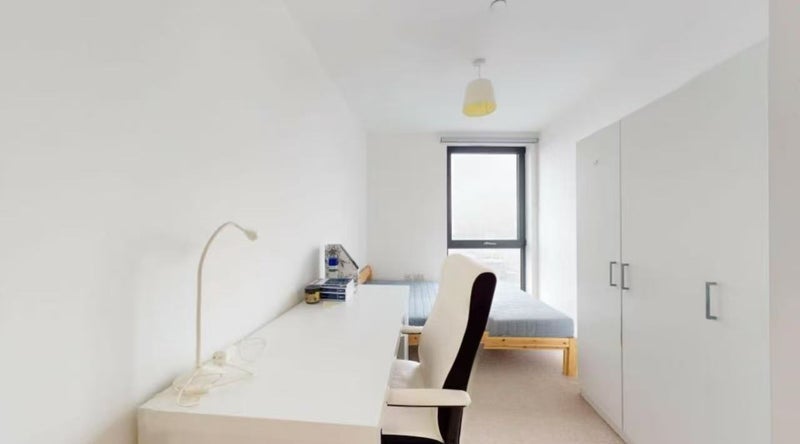Flat Williamsburg Plaza in Greater London
