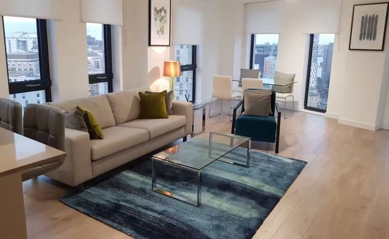 Flat Williamsburg Plaza in Greater London