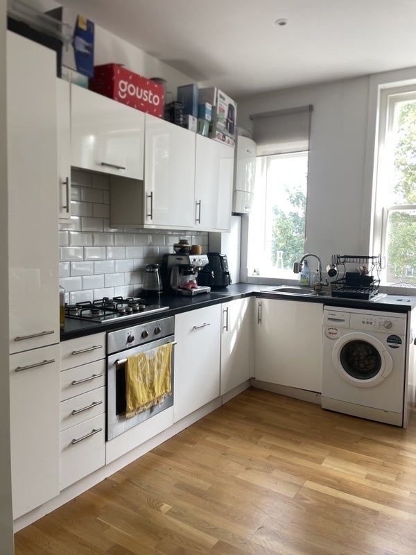 Room Hilldrop Road in Greater London