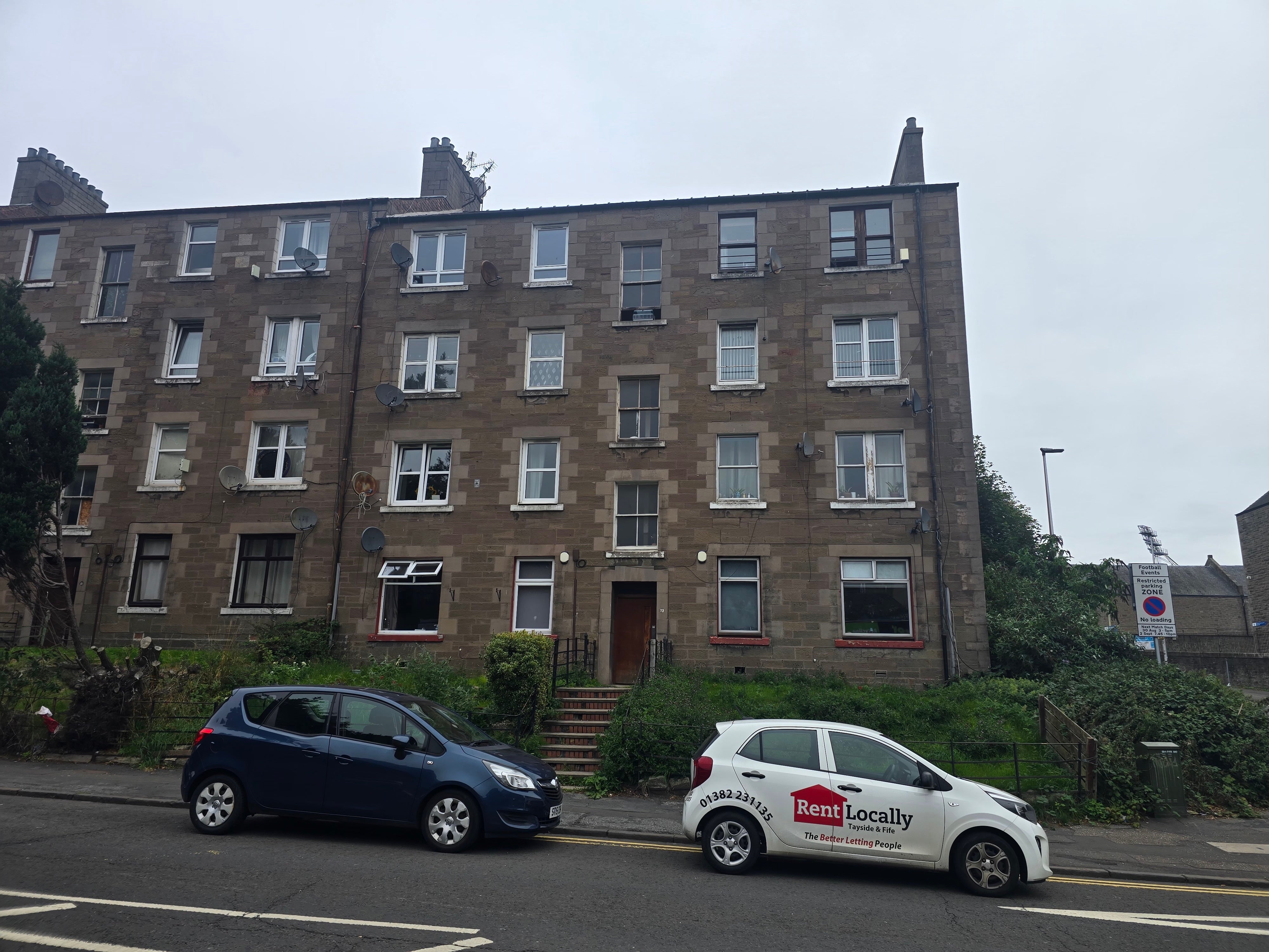 Flat Dens Road in Dundee