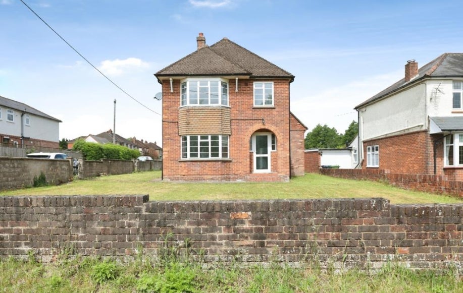 House Bolter End Lane in Piddington and Wheeler End