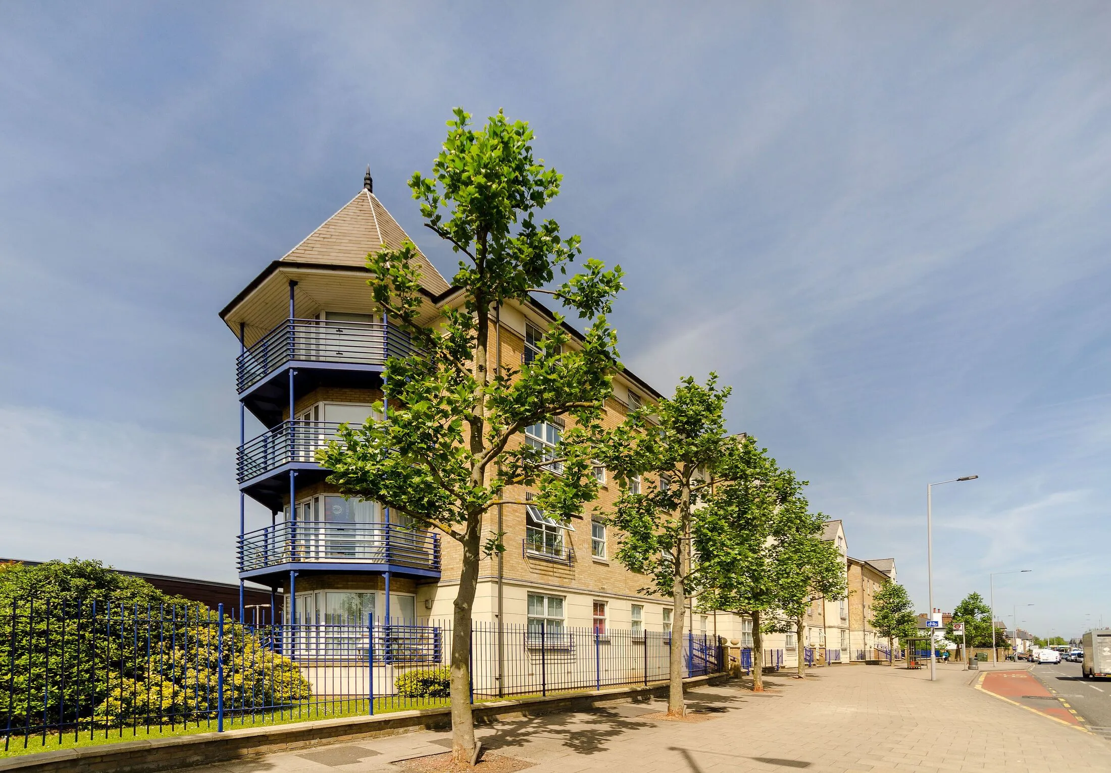Flat Sury Basin in Greater London