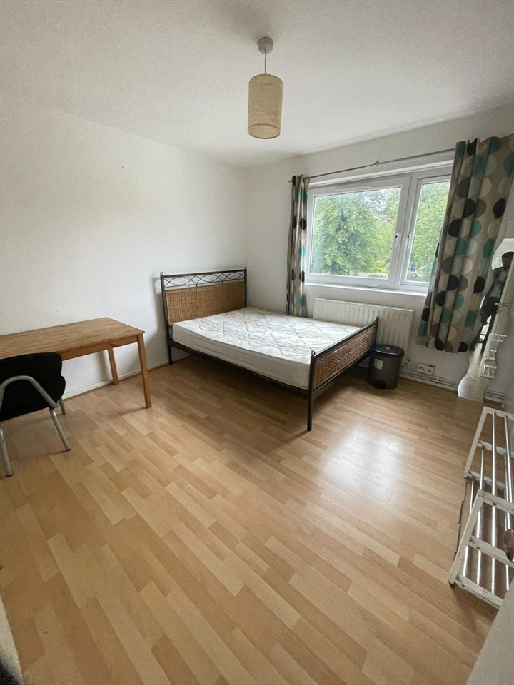 Room Beaumont Square in Greater London