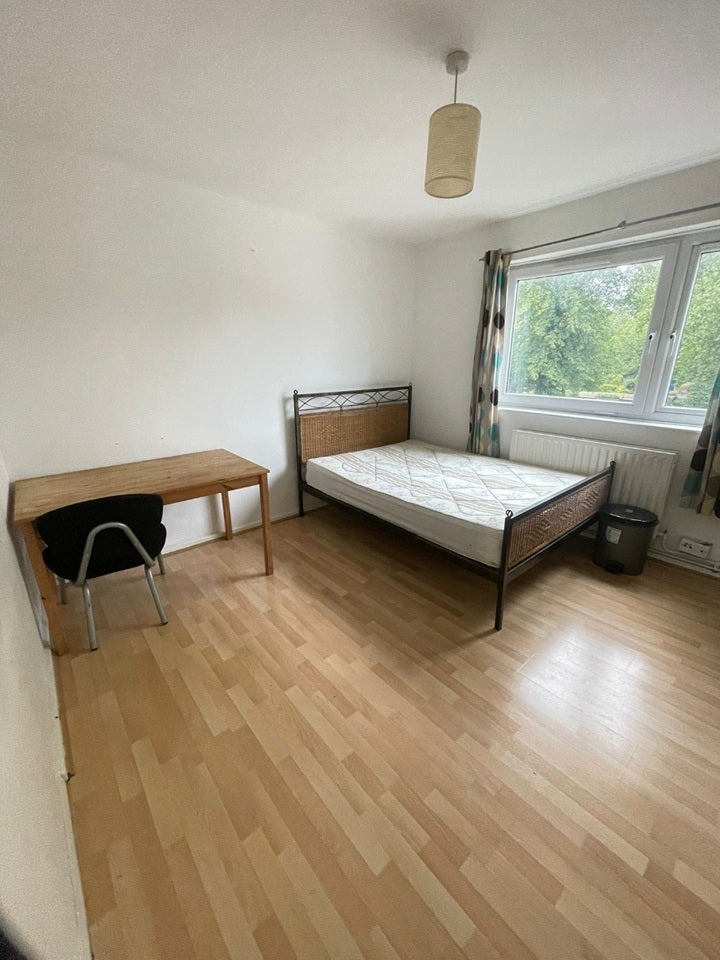 Room Beaumont Square in Greater London