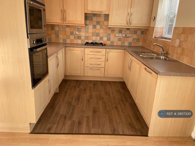 House Redwing Close in Cherwell District
