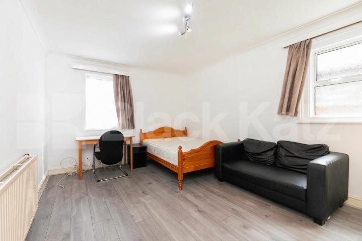 Flat Iverson Road in Greater London