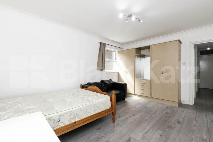 Flat Iverson Road in Greater London