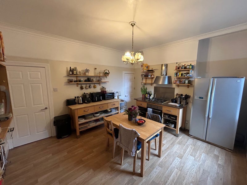 Room De Lacy Mount in Leeds