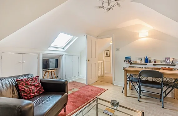 Flat Cavendish Road in Greater London