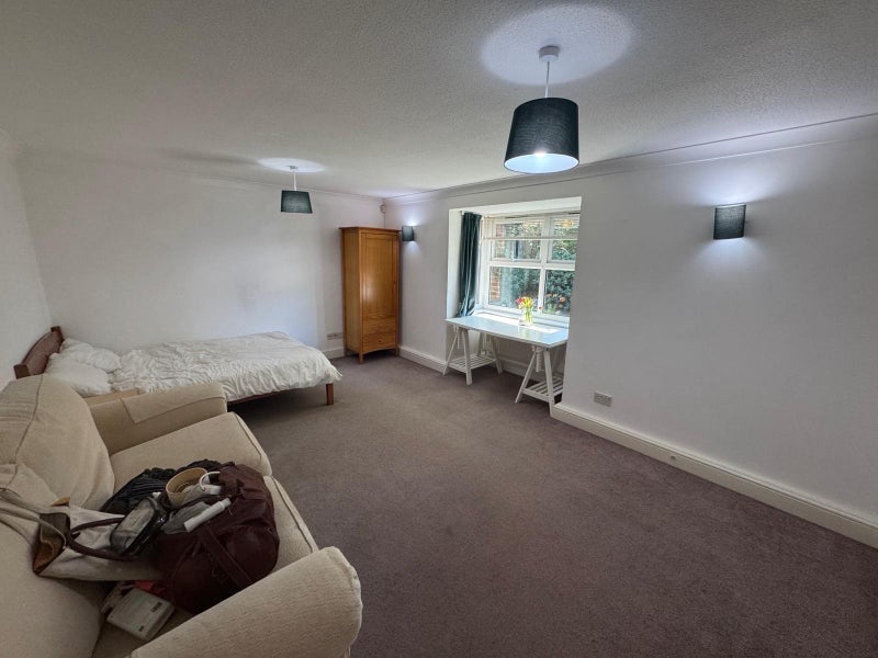 Room Surrey Road in Bournemouth
