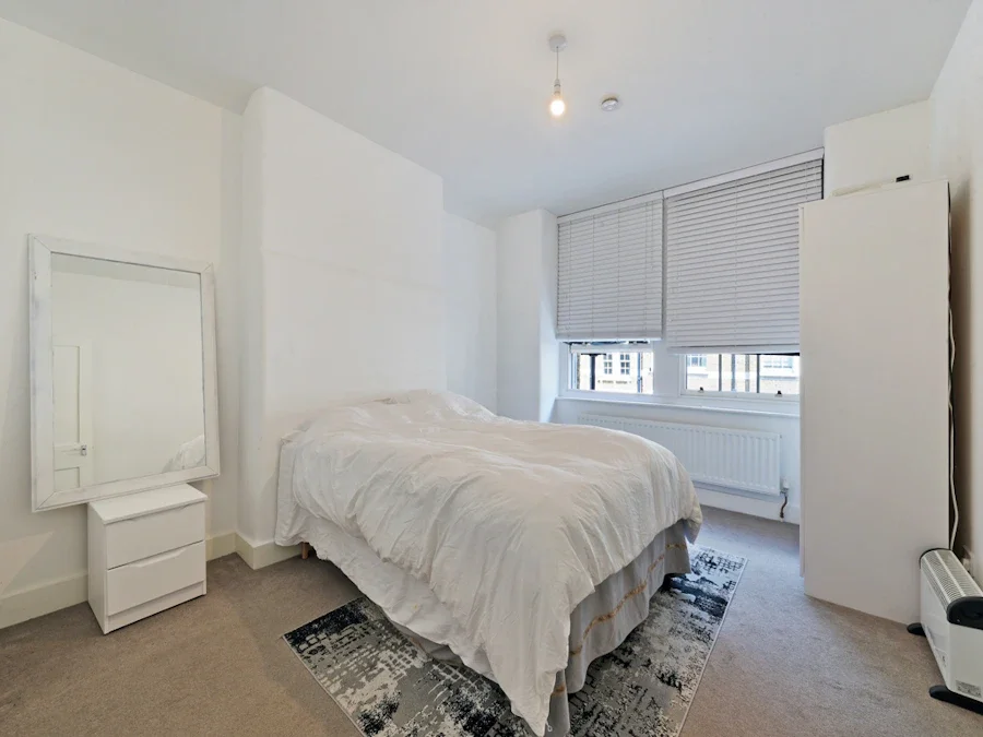 Flat Bryanston Street in London