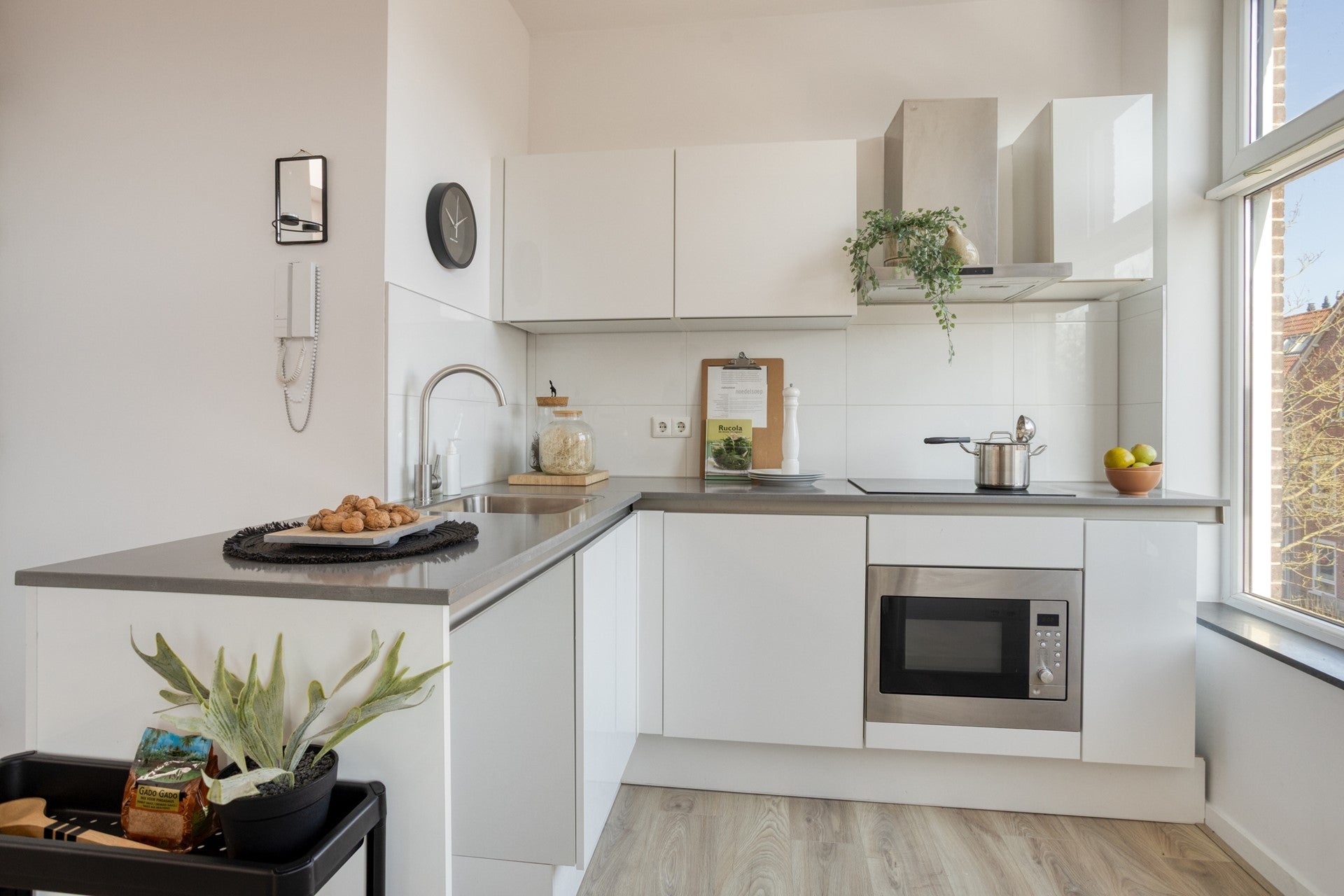Appartement te koop: Koninginnelaan 24B, Groningen