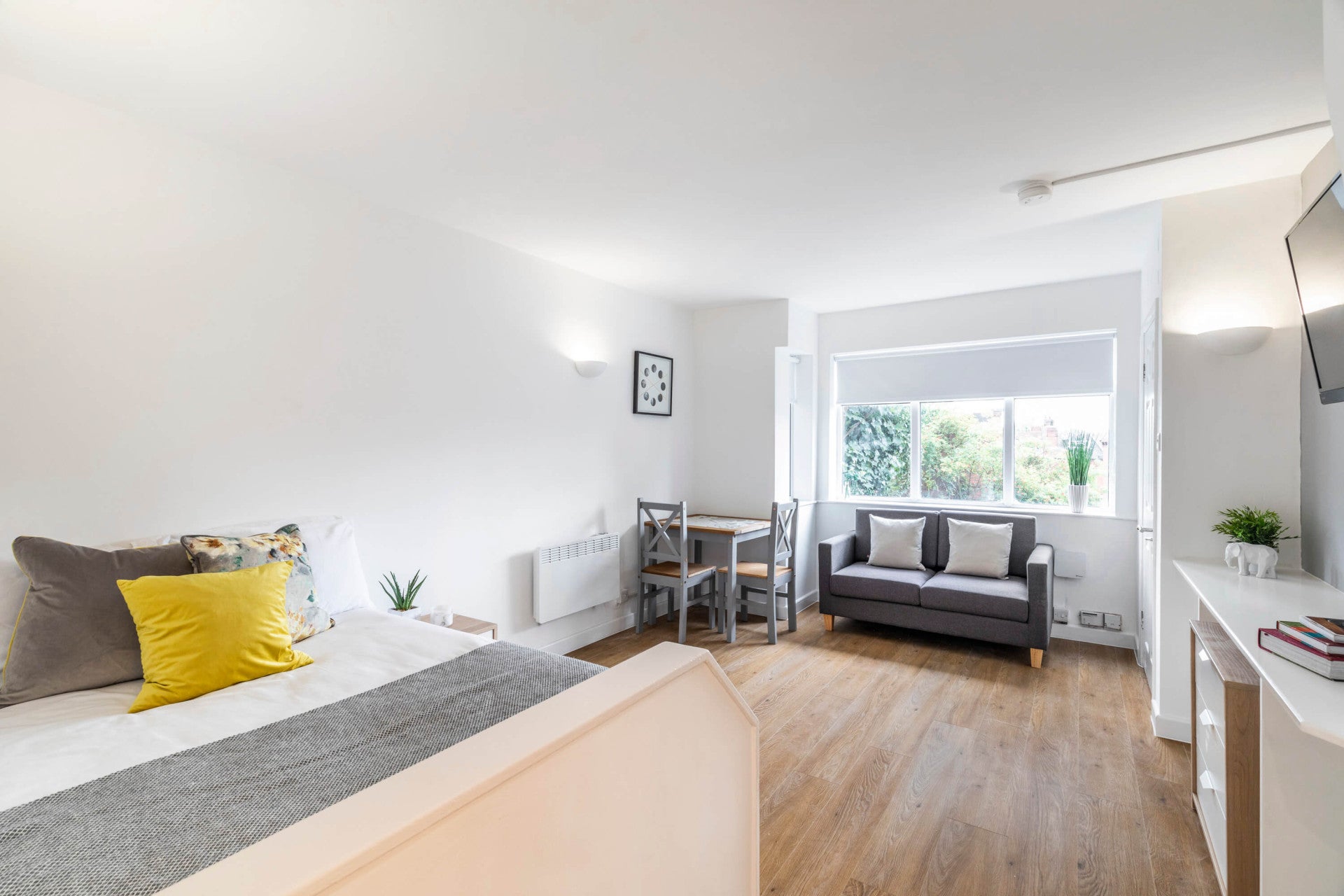 Flat Argie Avenue in Leeds