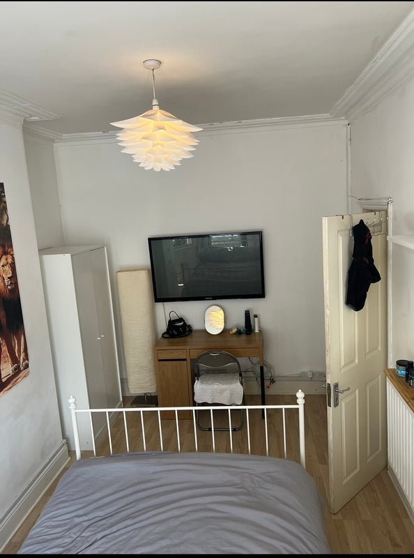 Room Littlebury Road in Greater London