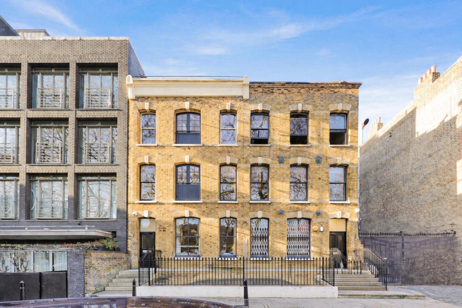 Flat Hoxton Square in Greater London